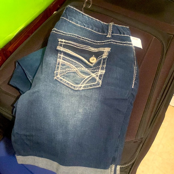 Denim shorts - Picture 2 of 2